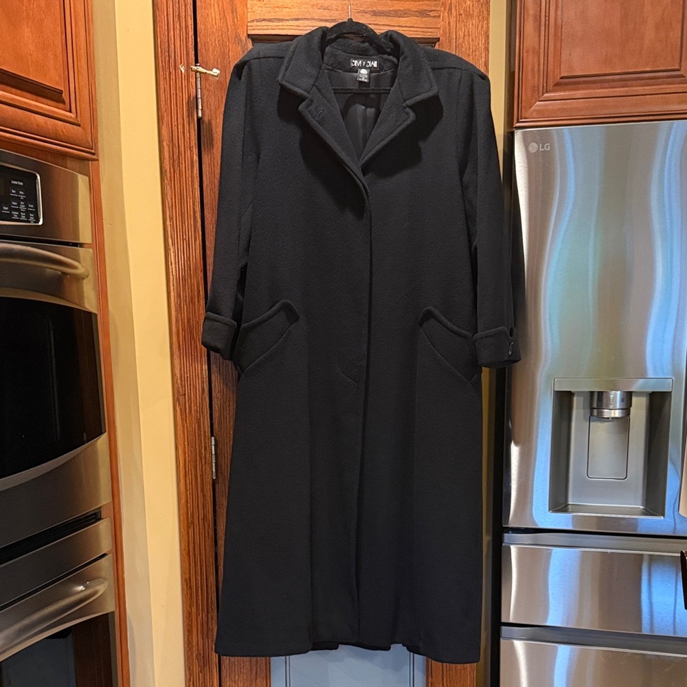 VINTAGE RARE FIND SIZE 10 100% pure wool MADE IN THE USA floor length coat